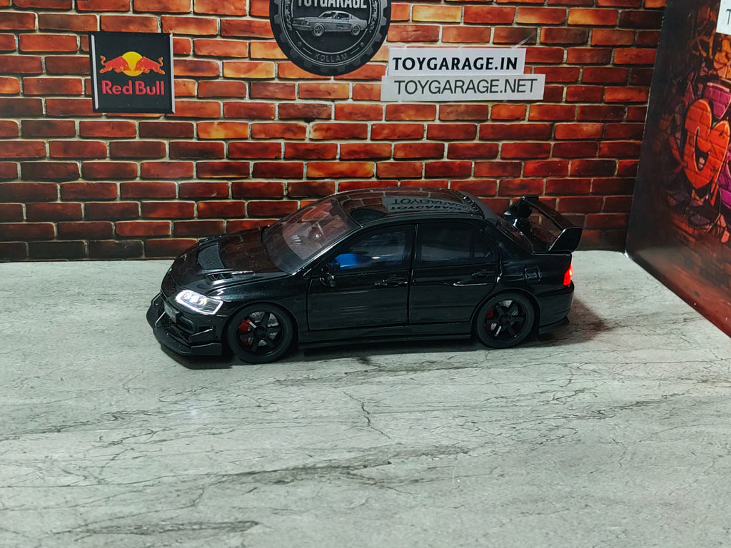 NO:15 MITSUBISHI LANCER EVOLUTION 1:32 SCALE