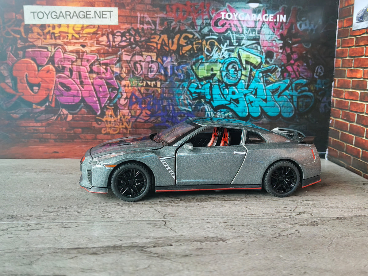 NO:30 NISSAN GTR R35 1:32 SCALE