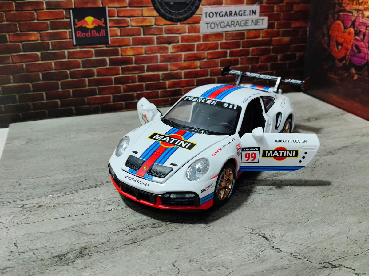 NO:4 PORSCHE 911 GT3 RSR RALLY 1:32 SCALE