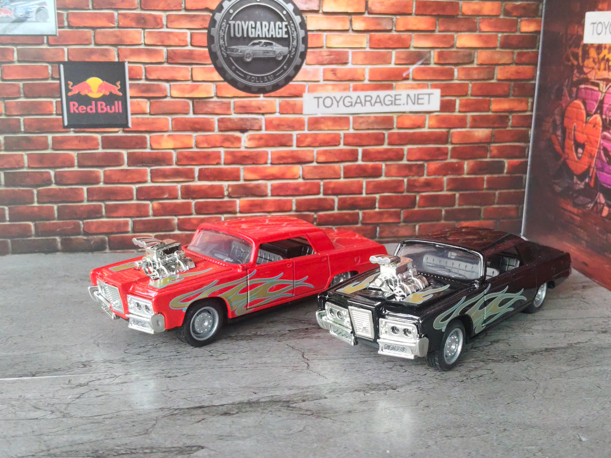 NO:73 1966 CHRYSLER IMPERIAL 1:36 SCALE