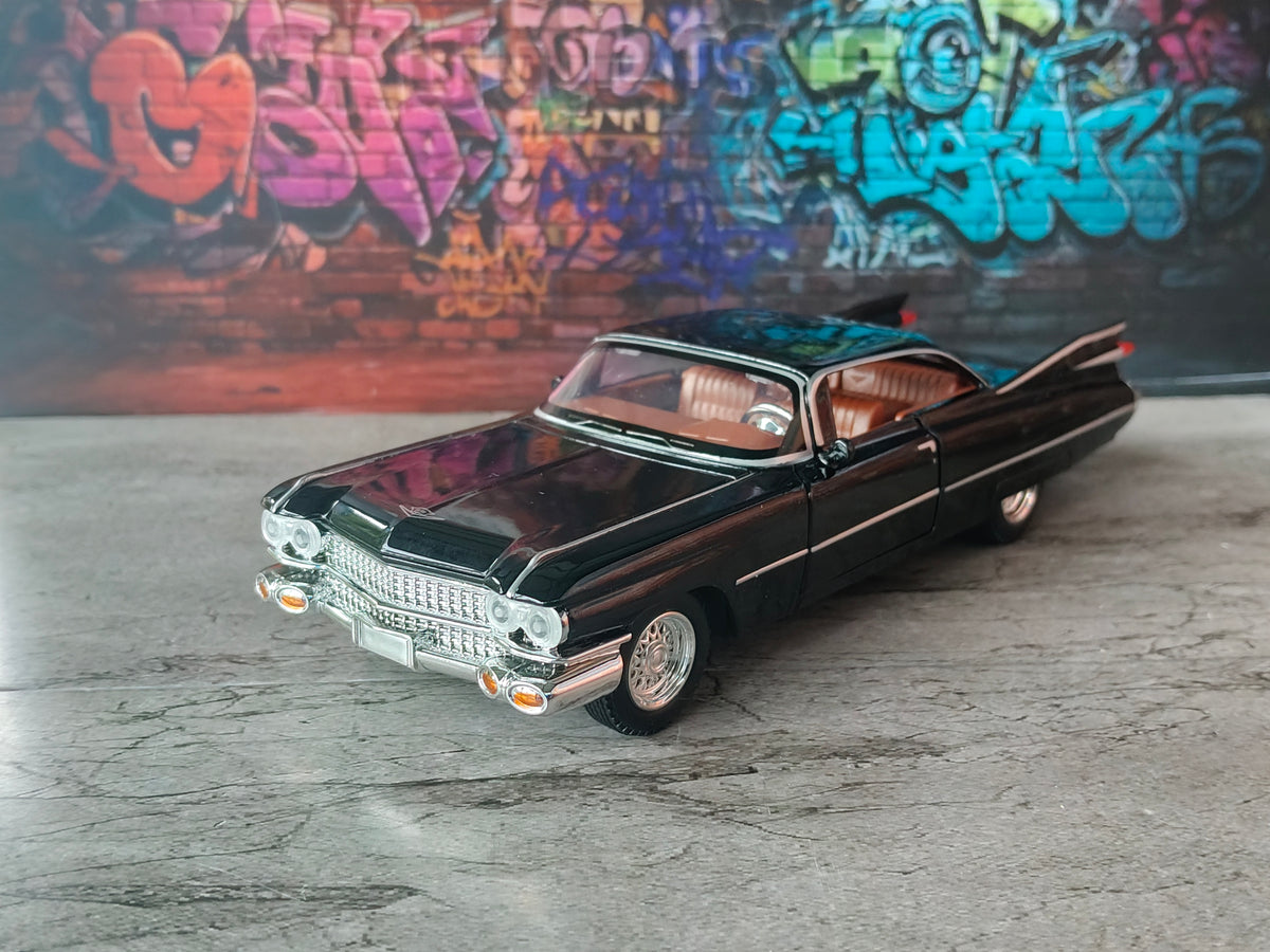NO:33 CADILLAC 1:32 SCALE