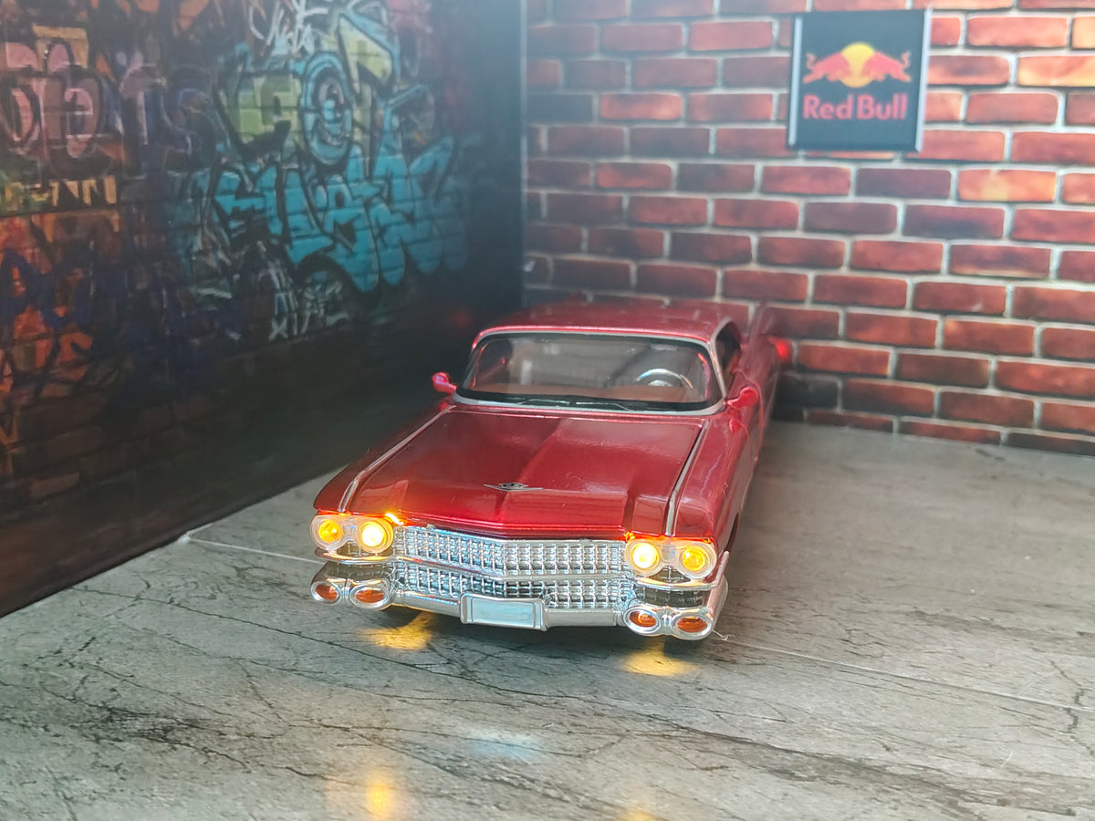 NO:33 CADILLAC 1:32 SCALE