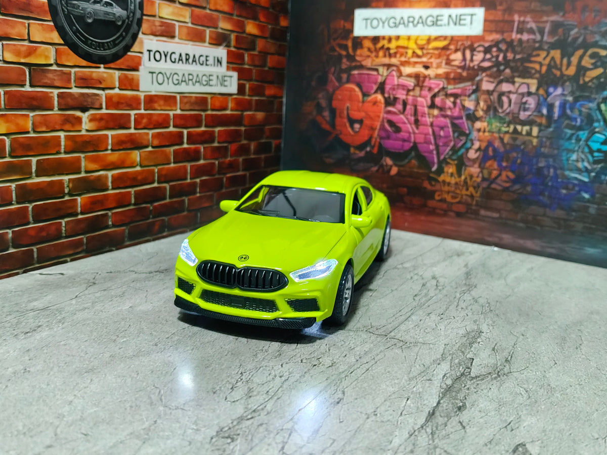 NO:6 BMW M8 T2 1:32 SCALE