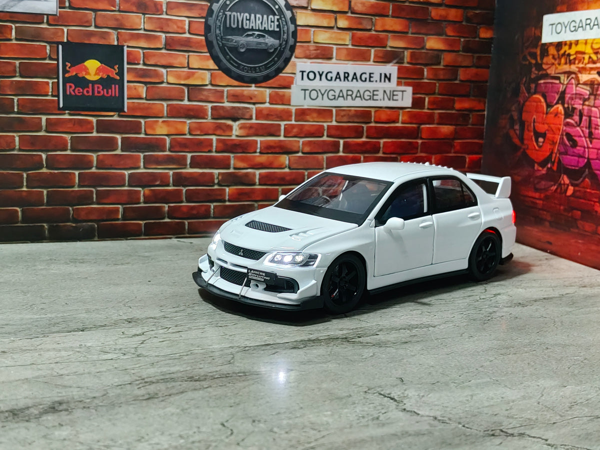 NO:15 MITSUBISHI LANCER EVOLUTION 1:32 SCALE