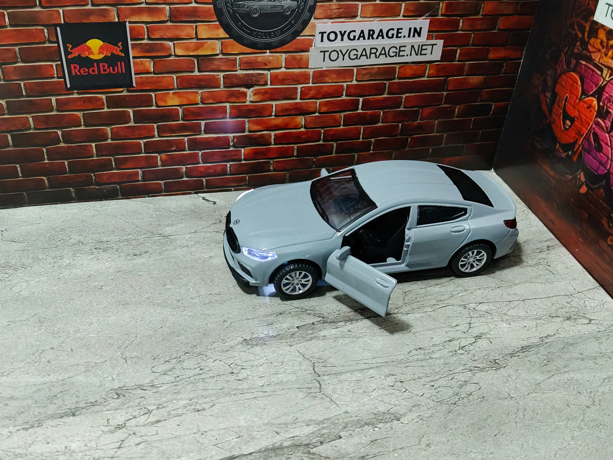 NO:6 BMW M8 T2 1:32 SCALE