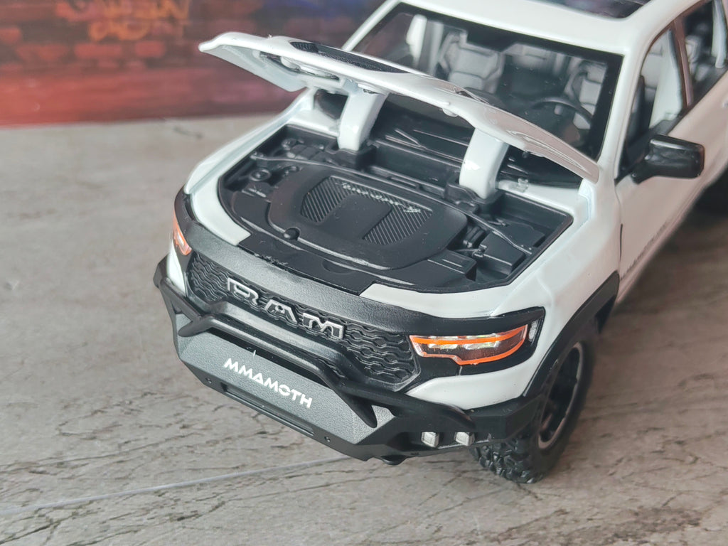 NO:28 RAM MAMMOTH 1:32 SCALE
