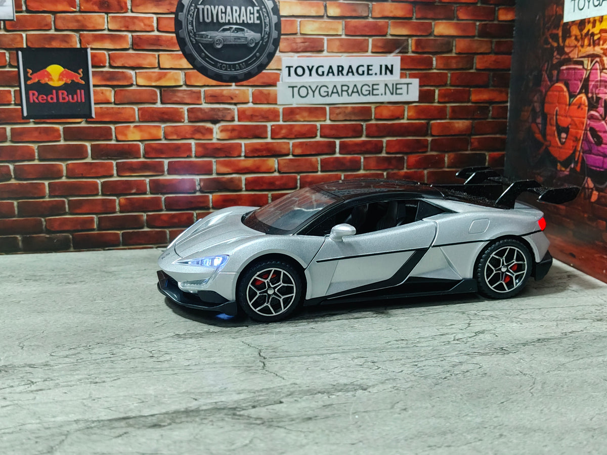 NO:38 BYD YANGWANG V9 1:32 SCALE