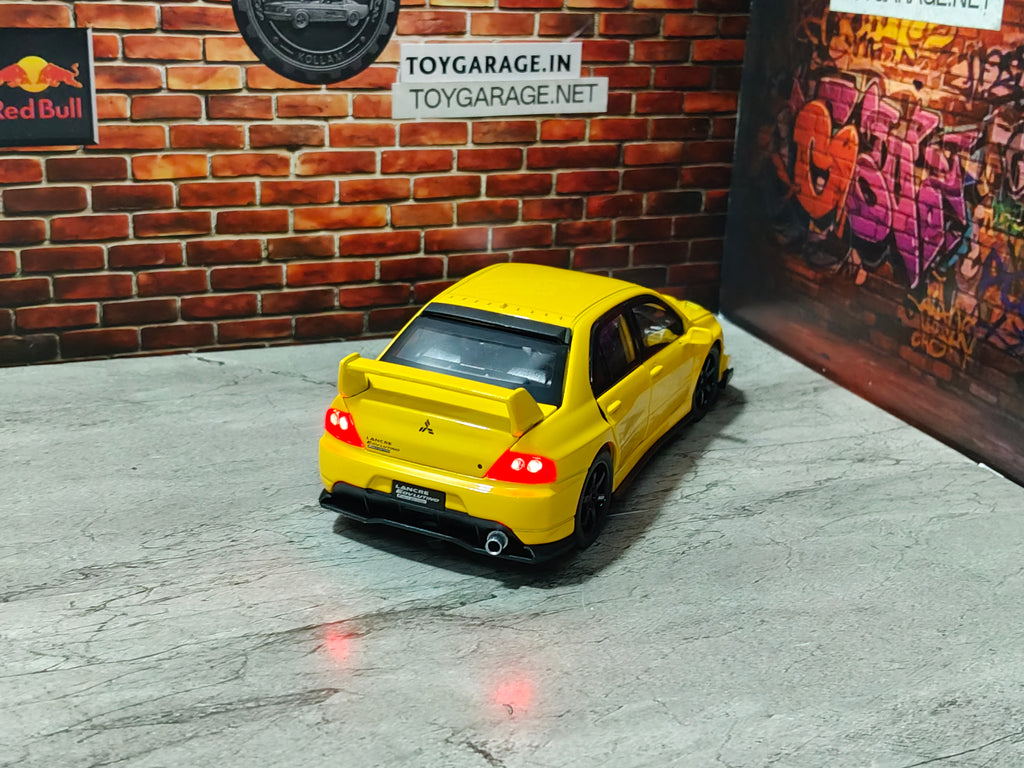 NO:15 MITSUBISHI LANCER EVOLUTION 1:32 SCALE