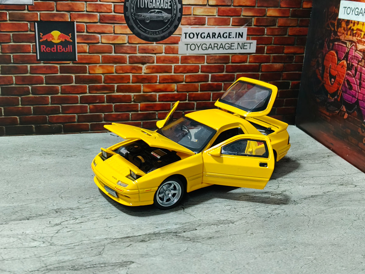 NO:8 MAZDA RX 1:32 SCALE